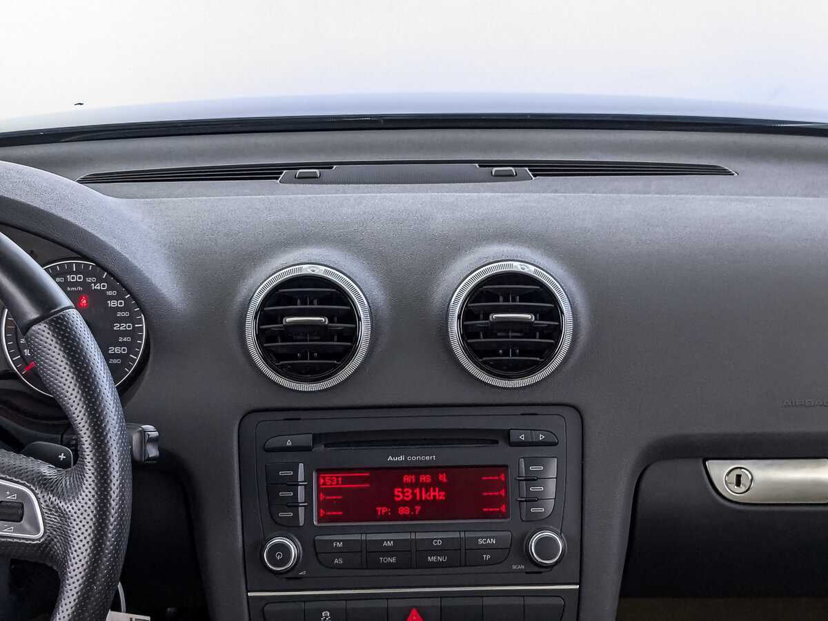 Б/У Ауди А3 2012 года. Фото: #16