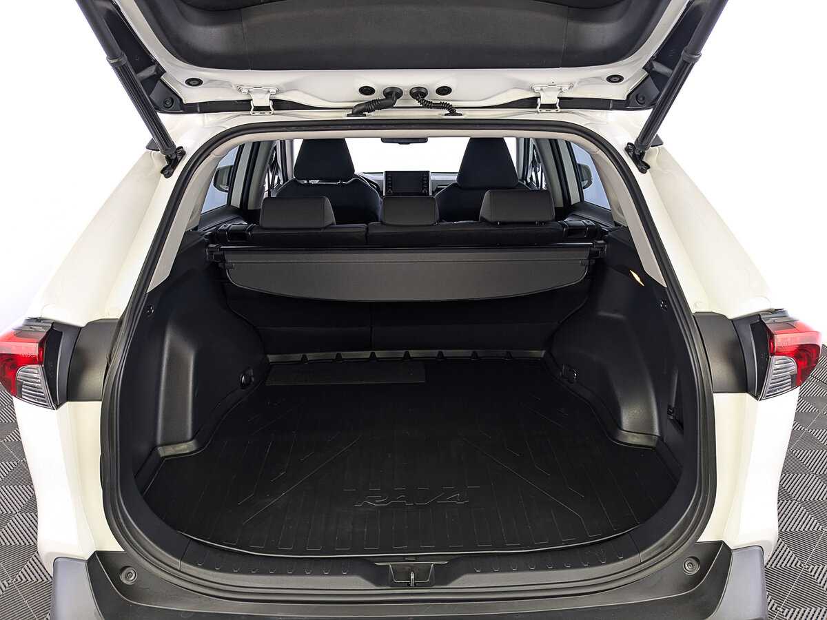 Б/У Тойота Рав4 2021 года. Фото: #9