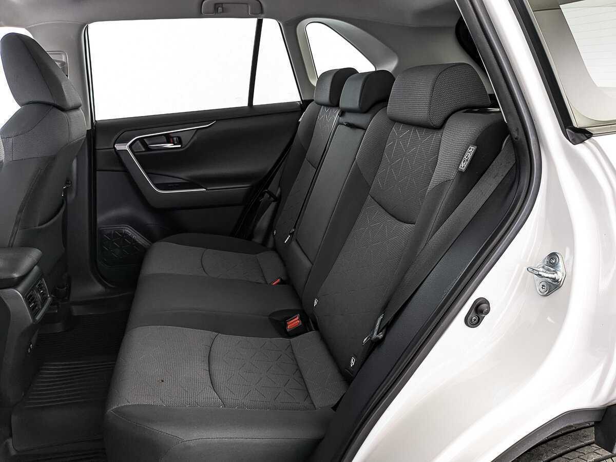 Б/У Тойота Рав4 2021 года. Фото: #11