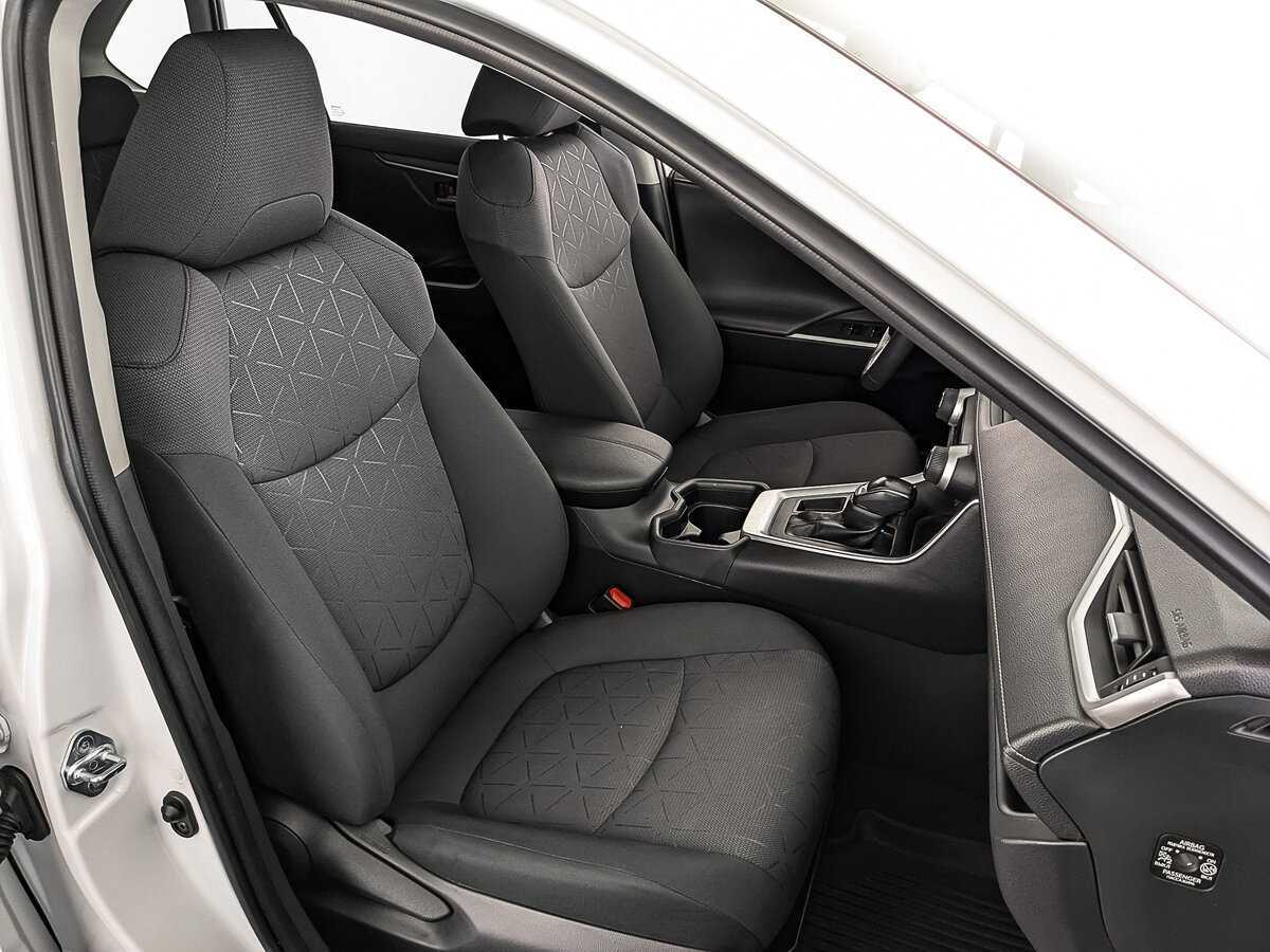 Б/У Тойота Рав4 2021 года. Фото: #20