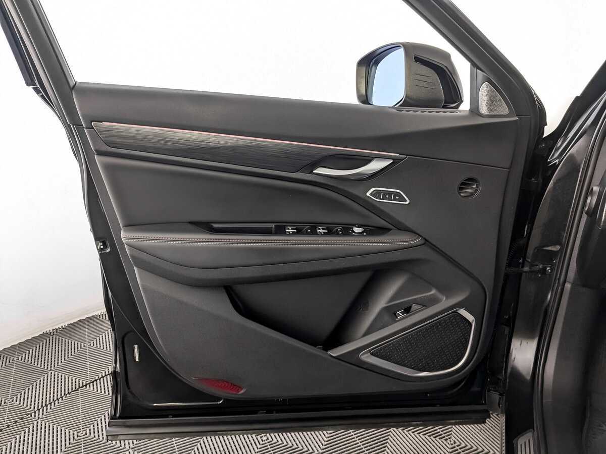 Б/У Джили Тугелла 2021 года. Фото: #16