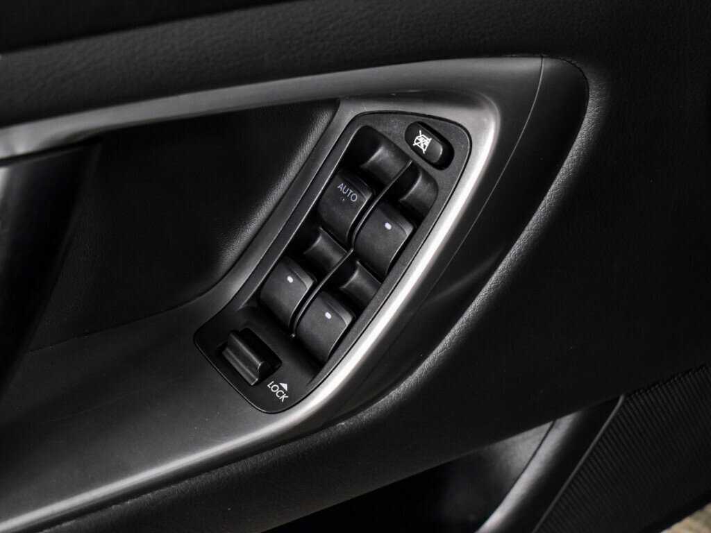 Б/У Субару Легаси 2005 года. Фото: #7