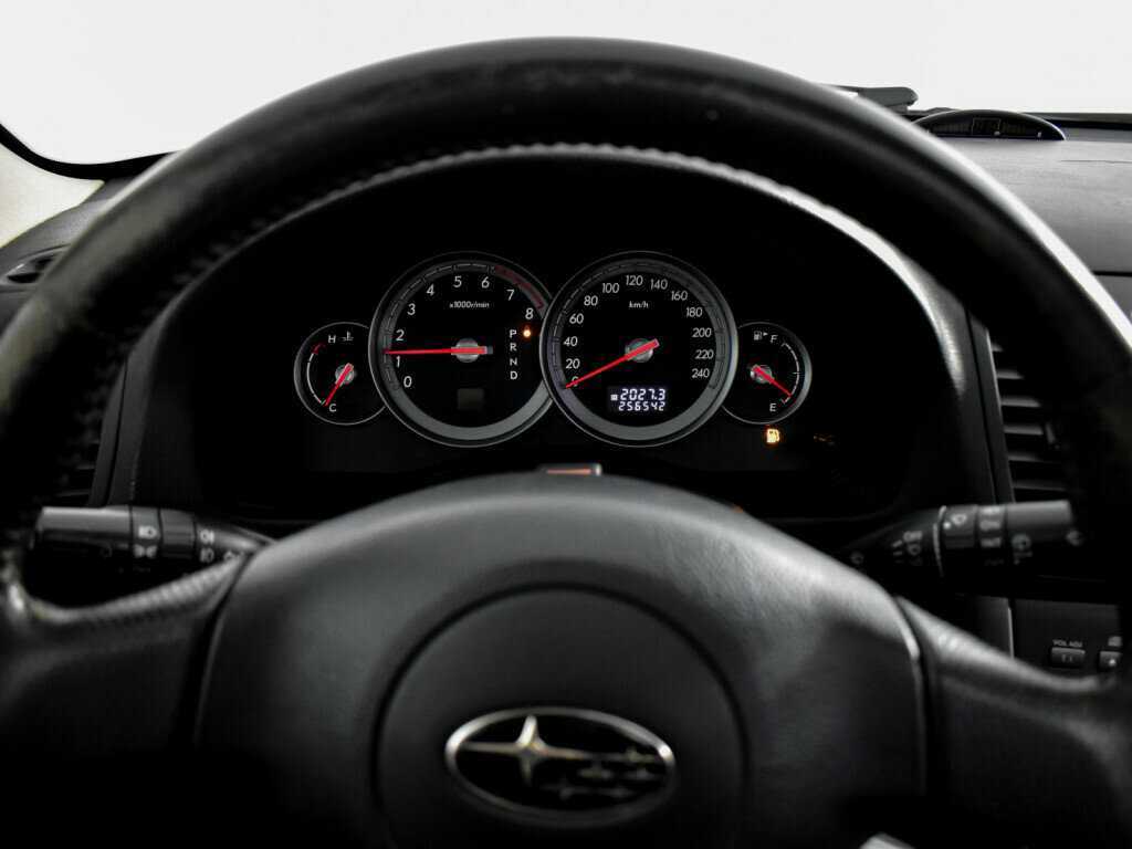 Б/У Субару Легаси 2005 года. Фото: #17