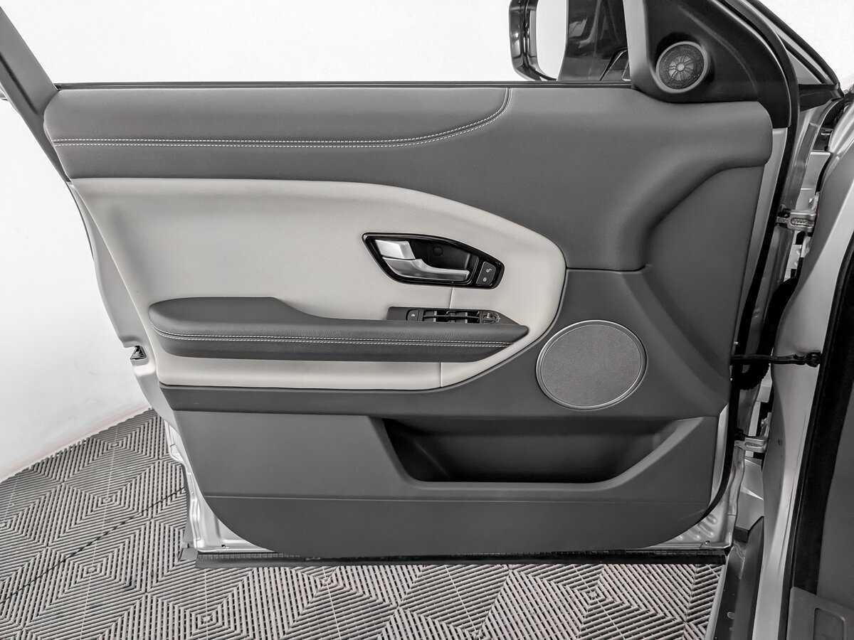 Б/У Лэнд Ровер Рэнж Ровер Эвок 2017 года. Фото: #18