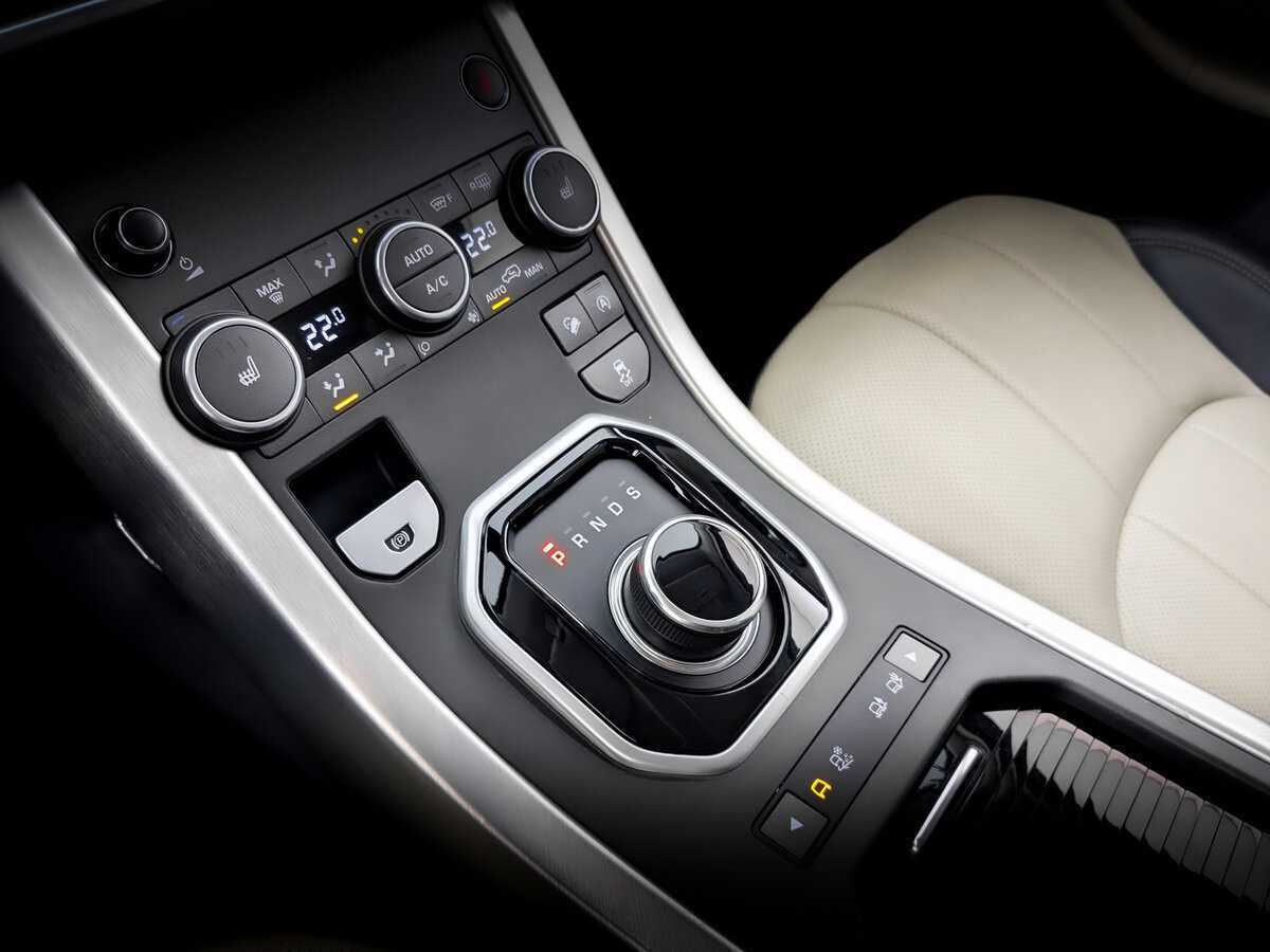 Б/У Лэнд Ровер Рэнж Ровер Эвок 2017 года. Фото: #26