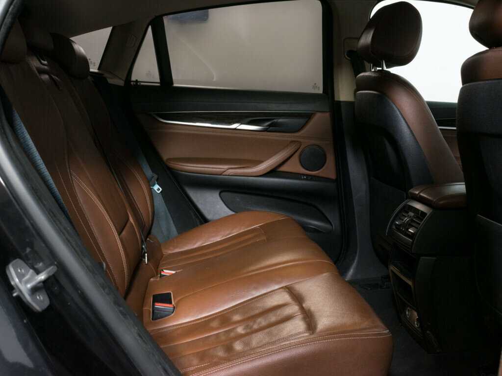 Б/У БМВ Икс6 2018 года. Фото: #10