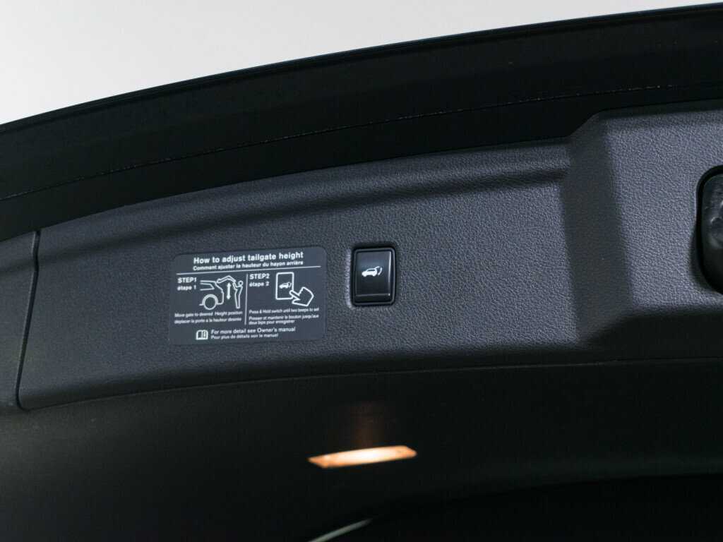 Б/У Инфинити К-Икс50 2018 года. Фото: #17