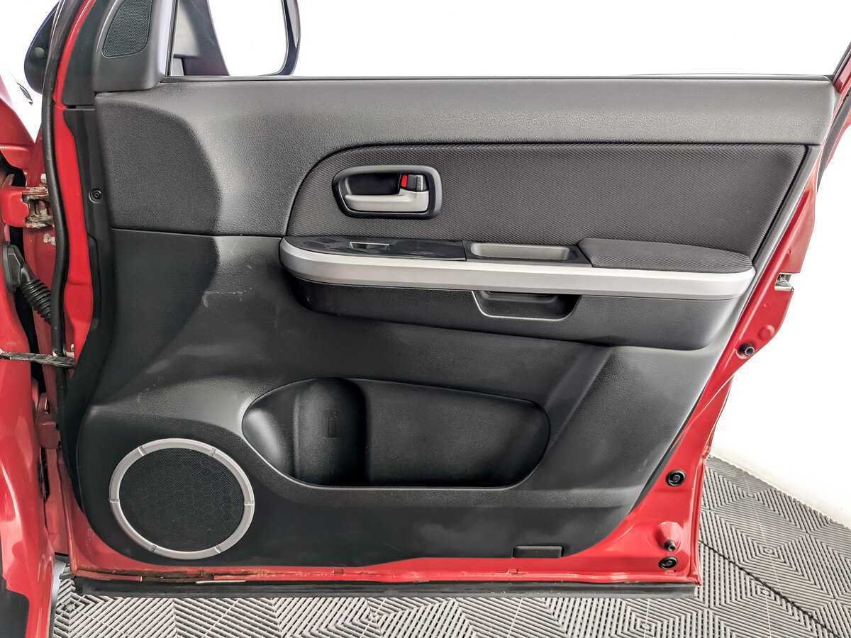 Б/У Сузуки Гранд Витара 2010 года. Фото: #23