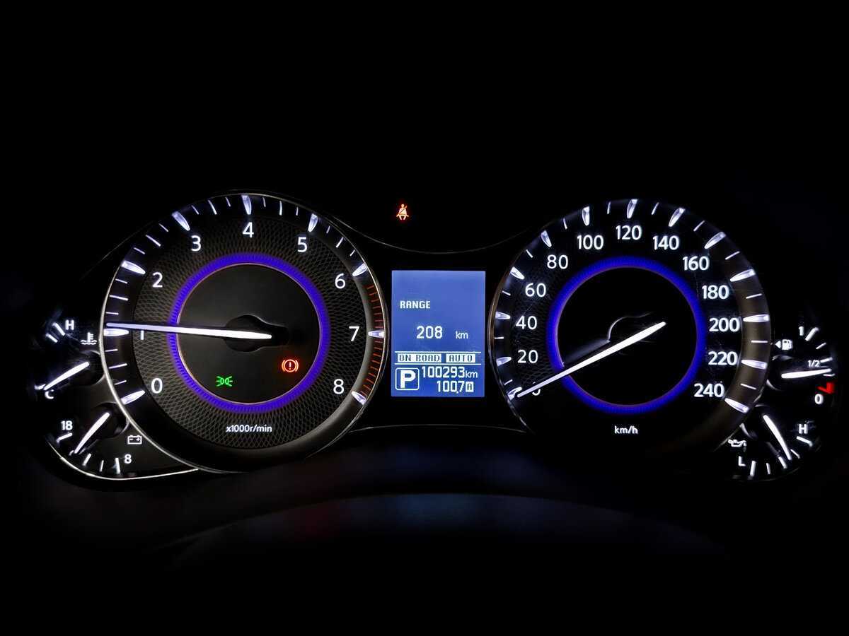 Б/У Инфинити К-Икс80 2017 года. Фото: #11