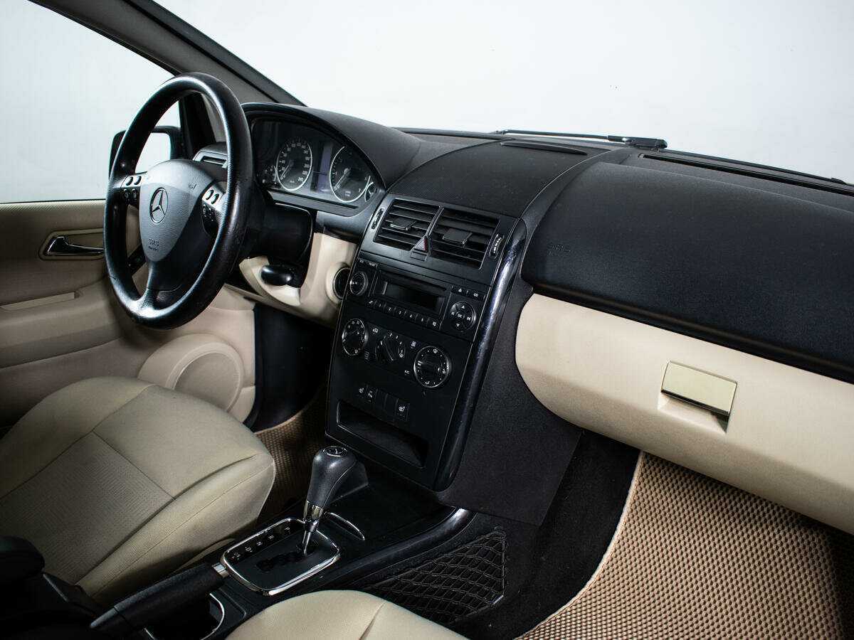 Б/У Мерседес-Бенц А-Класс 2009 года. Фото: #6