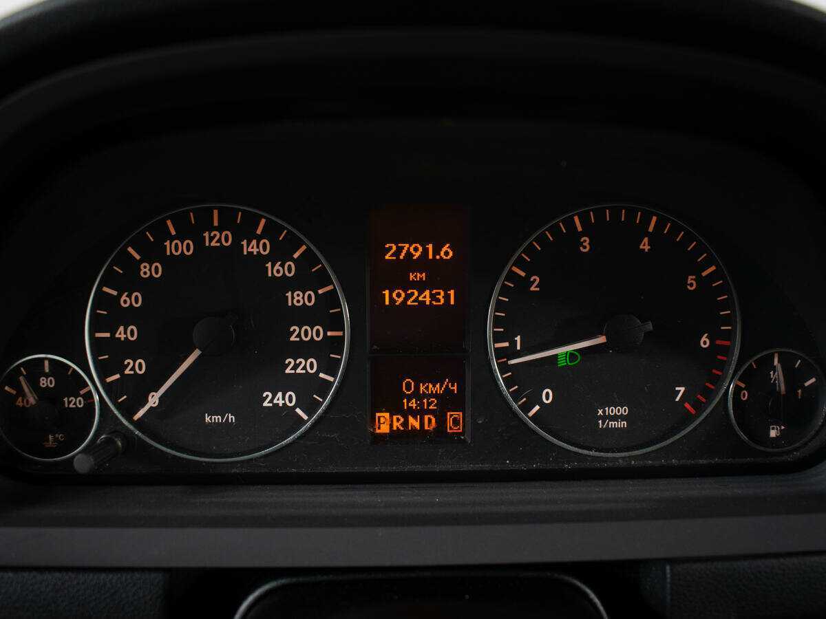 Б/У Мерседес-Бенц А-Класс 2009 года. Фото: #8