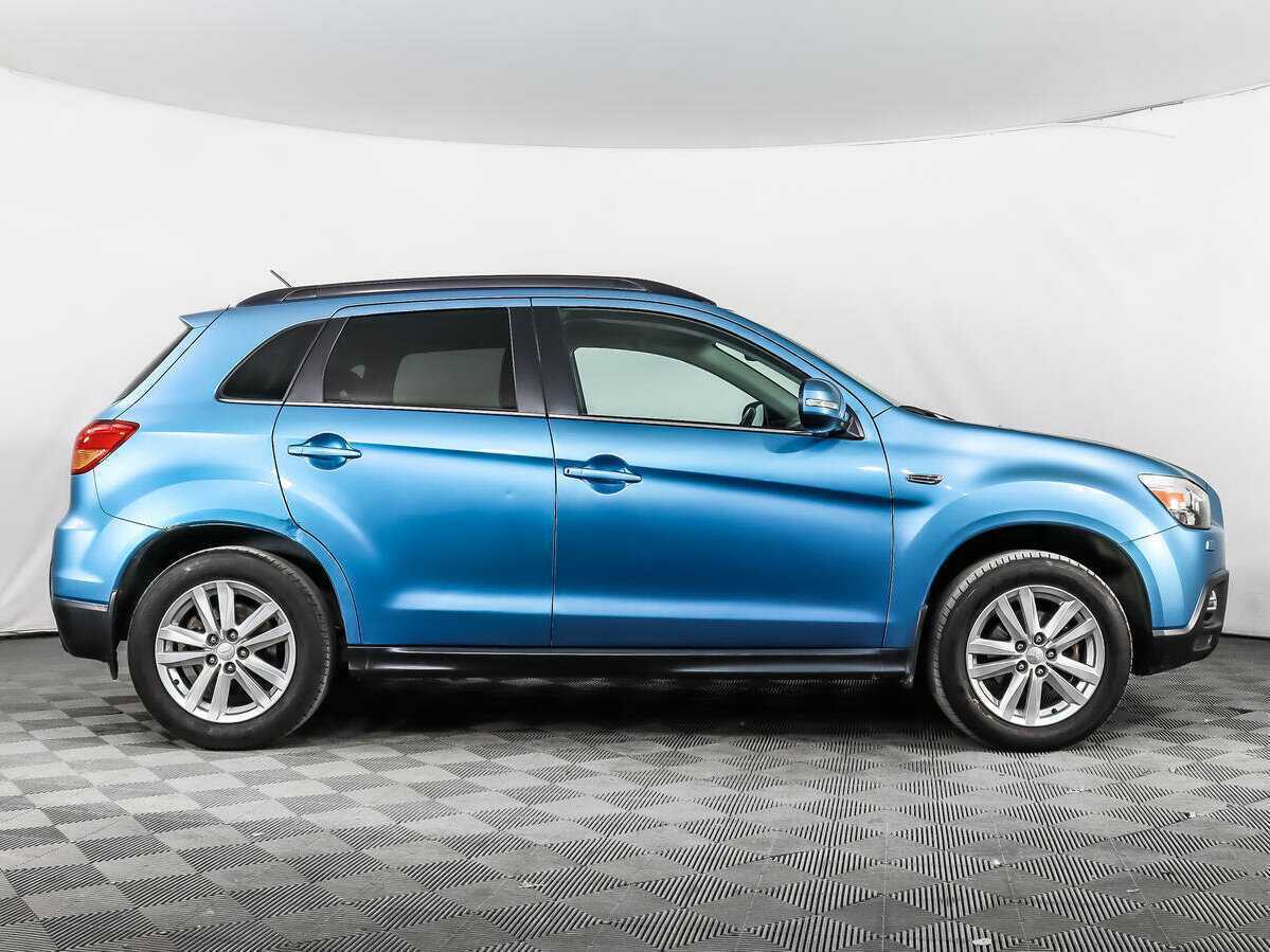 Б/У Митсубиши АС-Икс 2010 года. Фото: #3