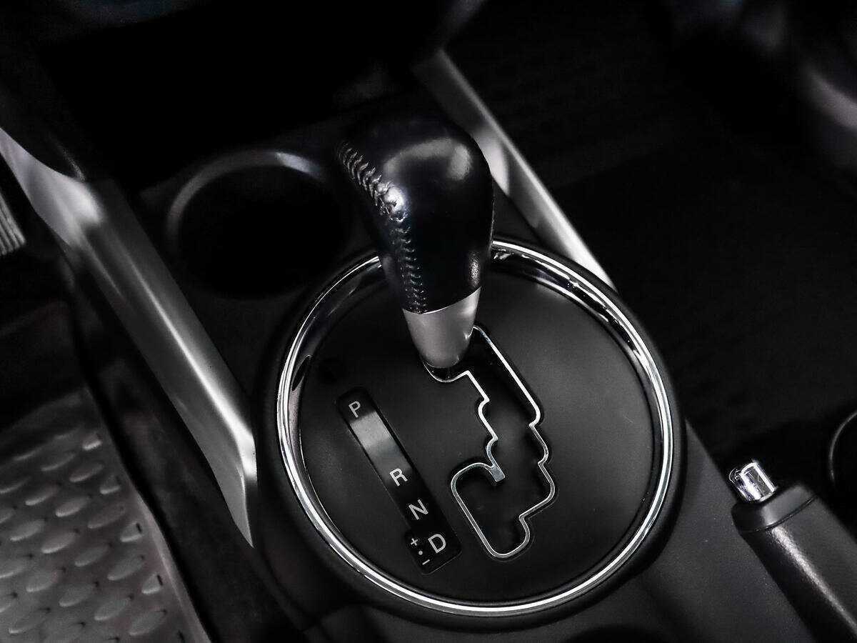 Б/У Митсубиши АС-Икс 2010 года. Фото: #9