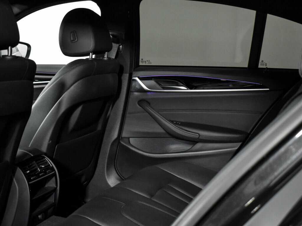 Б/У БМВ 5 серии 2018 года. Фото: #12