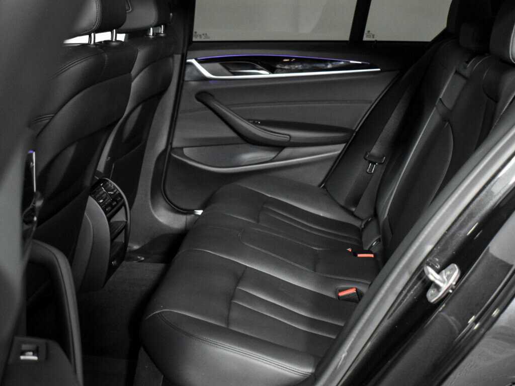 Б/У БМВ 5 серии 2018 года. Фото: #13