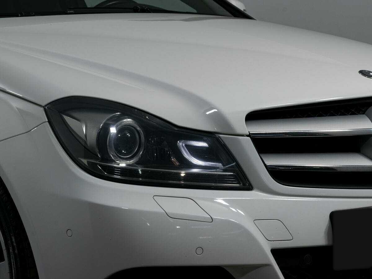 Б/У Мерседес-Бенц Ц-Класс 2014 года. Фото: #15