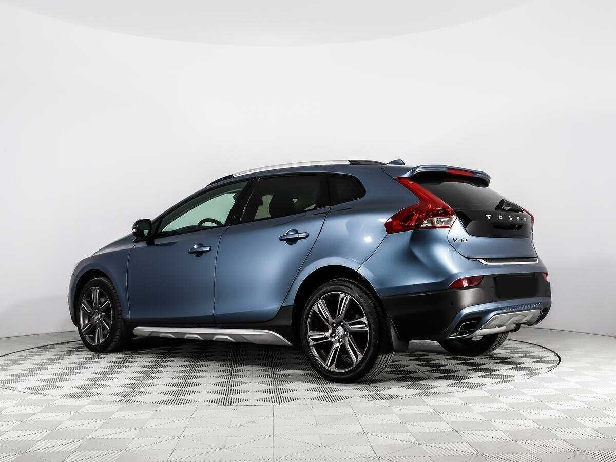 Б/У Вольво В40 Кросс Кантри 2013 года. Фото: #4