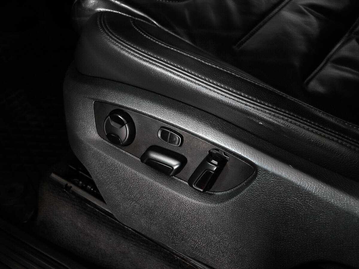 Б/У Фольксваген Туарег 2012 года. Фото: #9