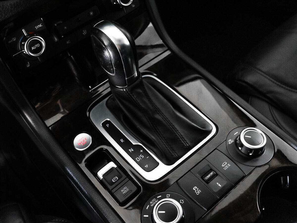 Б/У Фольксваген Туарег 2012 года. Фото: #10