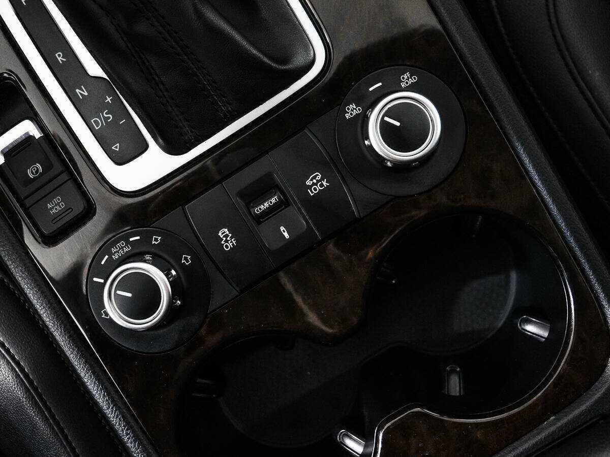 Б/У Фольксваген Туарег 2012 года. Фото: #11