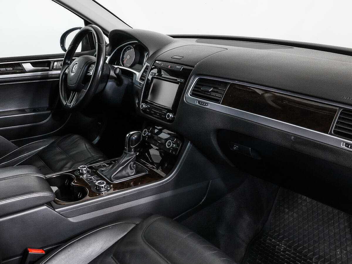 Б/У Фольксваген Туарег 2012 года. Фото: #13