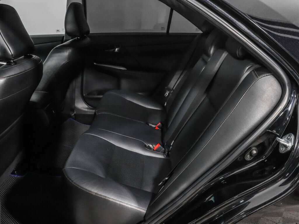 Б/У Тойота Камри 2016 года. Фото: #11