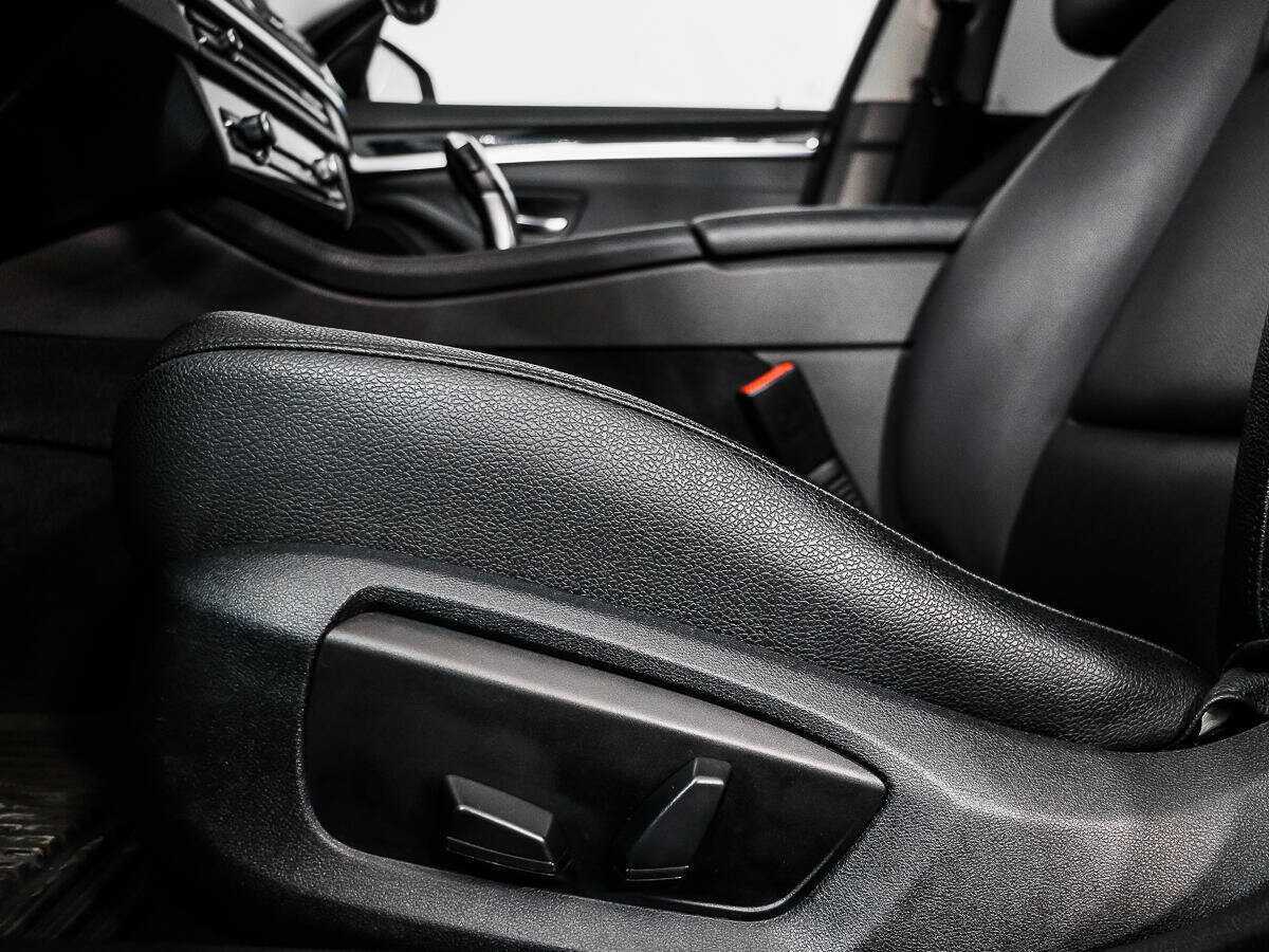 Б/У БМВ 5 серии 2014 года. Фото: #9