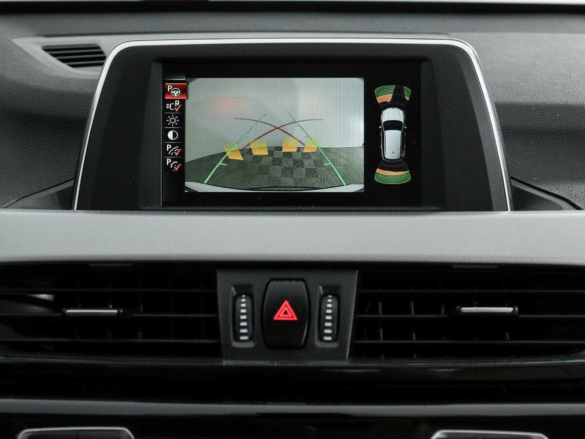 Б/У БМВ Икс1 2017 года. Фото: #17