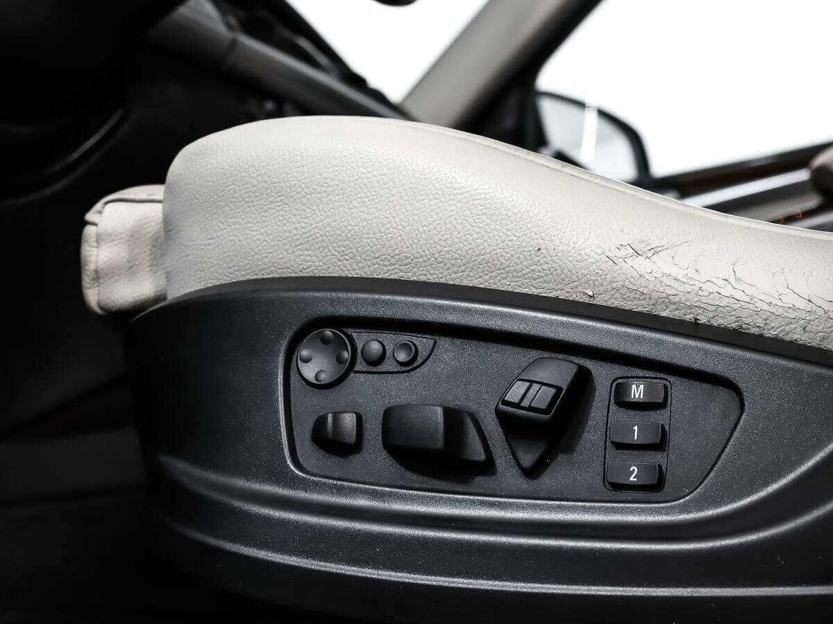 Б/У БМВ Икс6 2011 года. Фото: #9