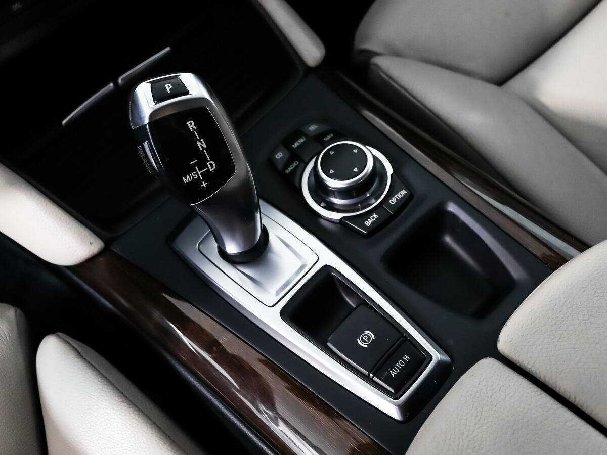 Б/У БМВ Икс6 2011 года. Фото: #10