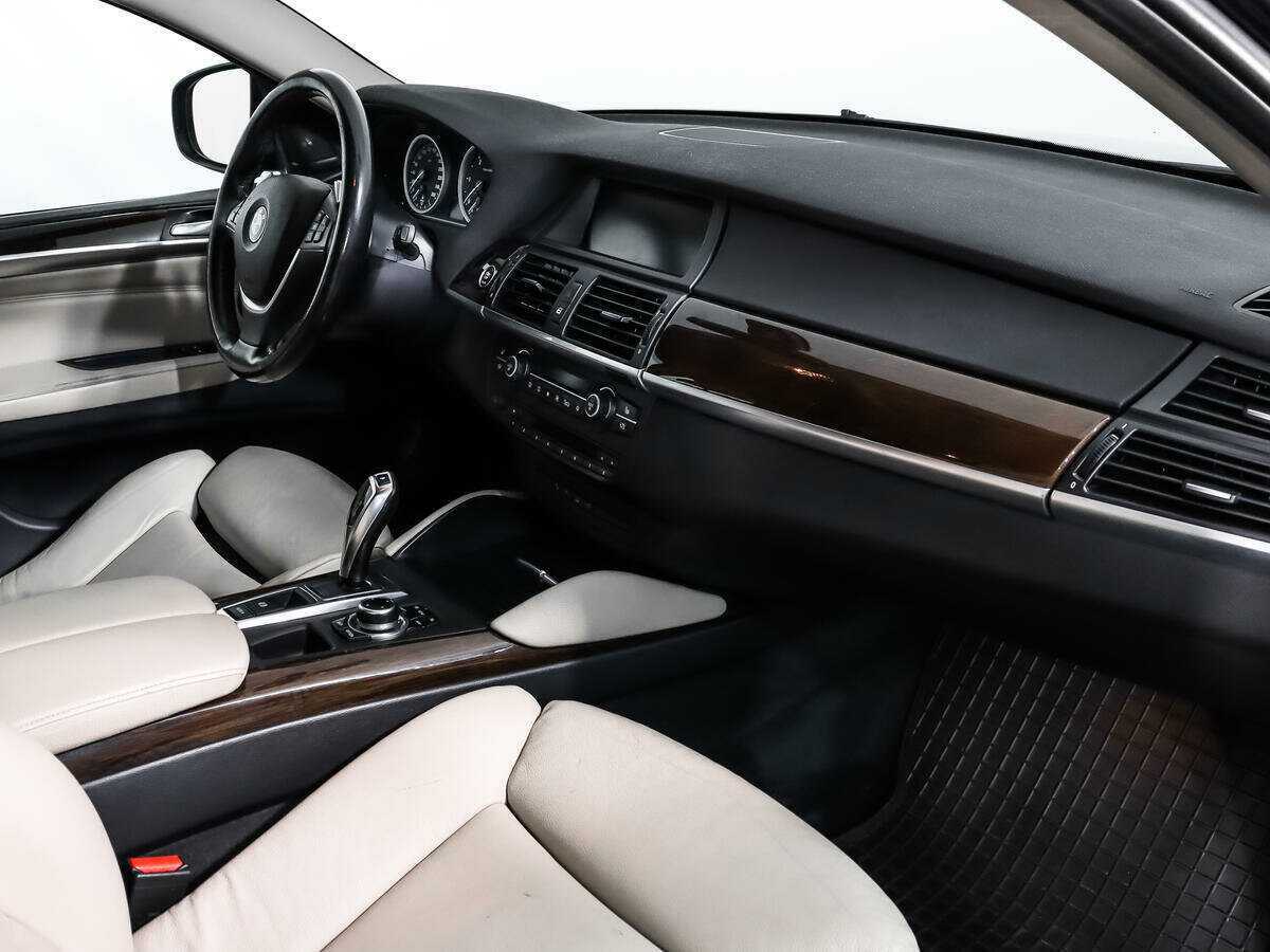Б/У БМВ Икс6 2011 года. Фото: #14