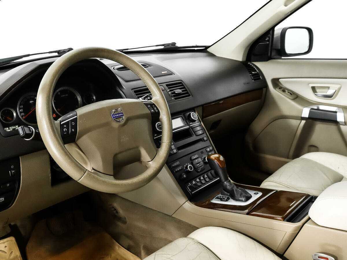 Б/У Вольво ИксЦ90 2008 года. Фото: #8