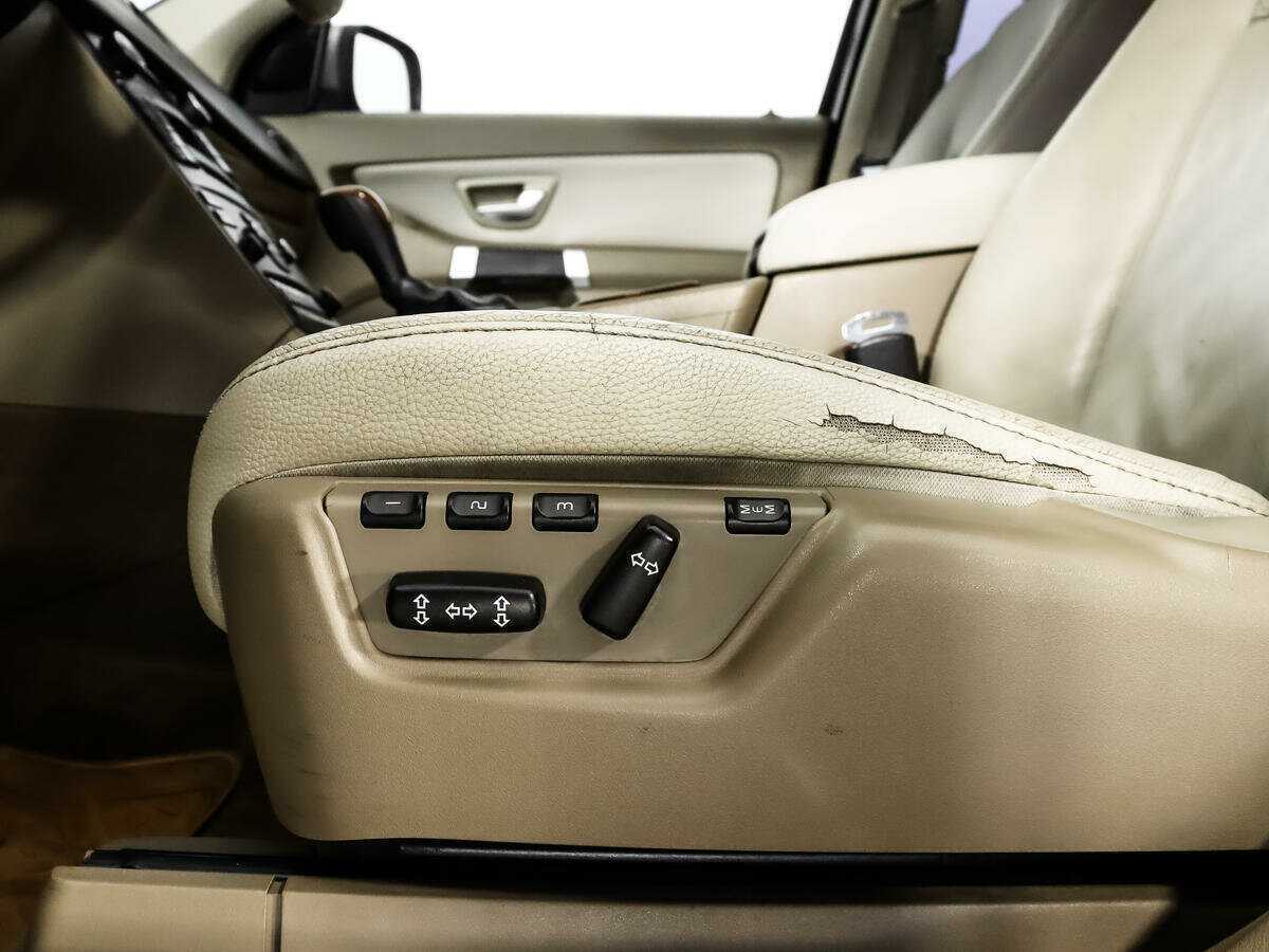 Б/У Вольво ИксЦ90 2008 года. Фото: #9