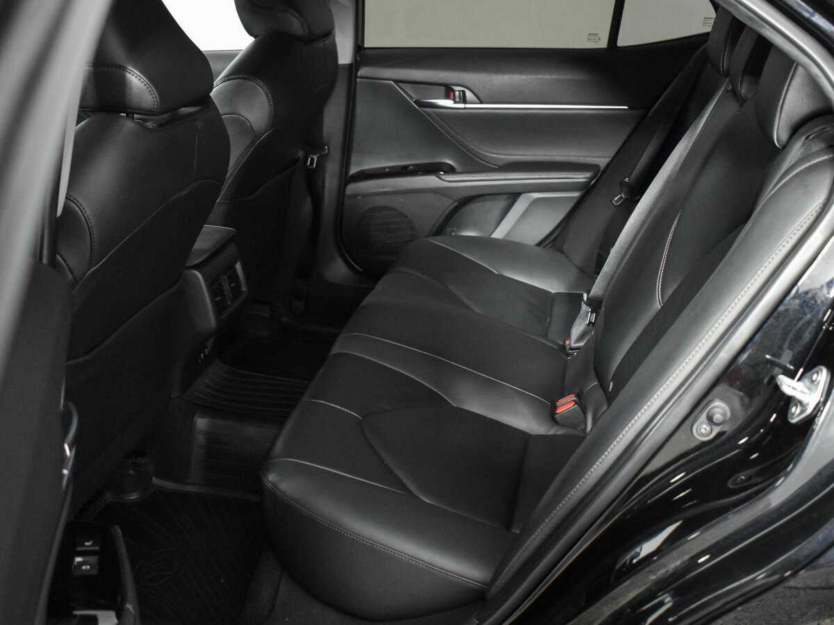 Б/У Тойота Камри 2020 года. Фото: #9