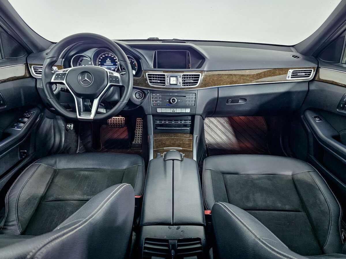 Б/У Мерседес-Бенц Е-Класс 2015 года. Фото: #9