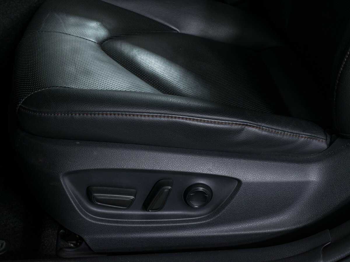 Б/У Тойота Камри 2018 года. Фото: #17