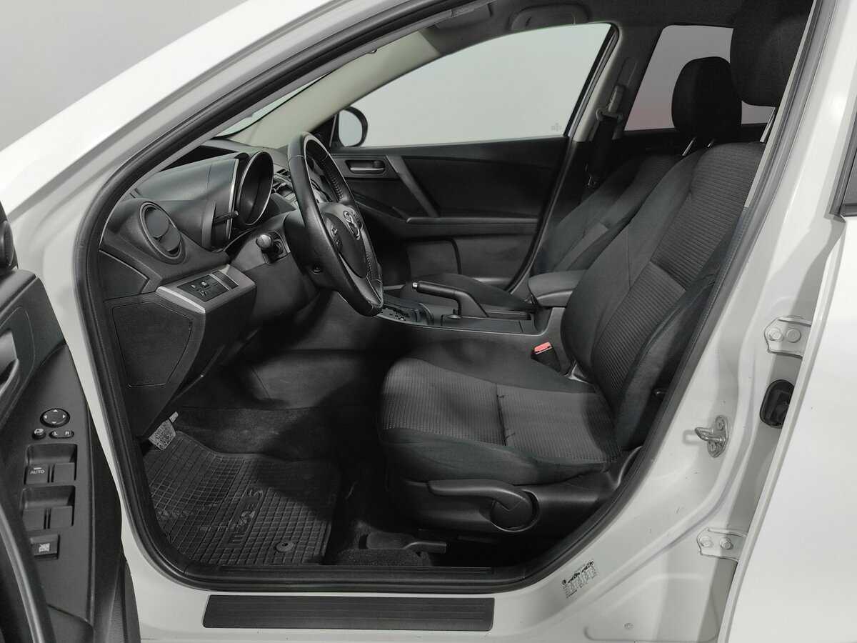 Б/У Мазда 3 2012 года. Фото: #8