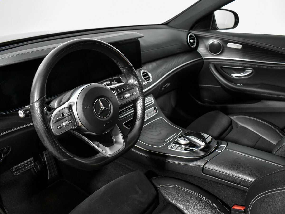 Б/У Мерседес-Бенц Е-Класс 2018 года. Фото: #6