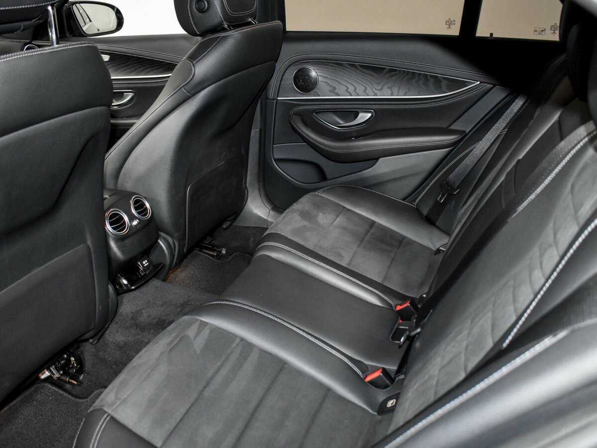 Б/У Мерседес-Бенц Е-Класс 2018 года. Фото: #9