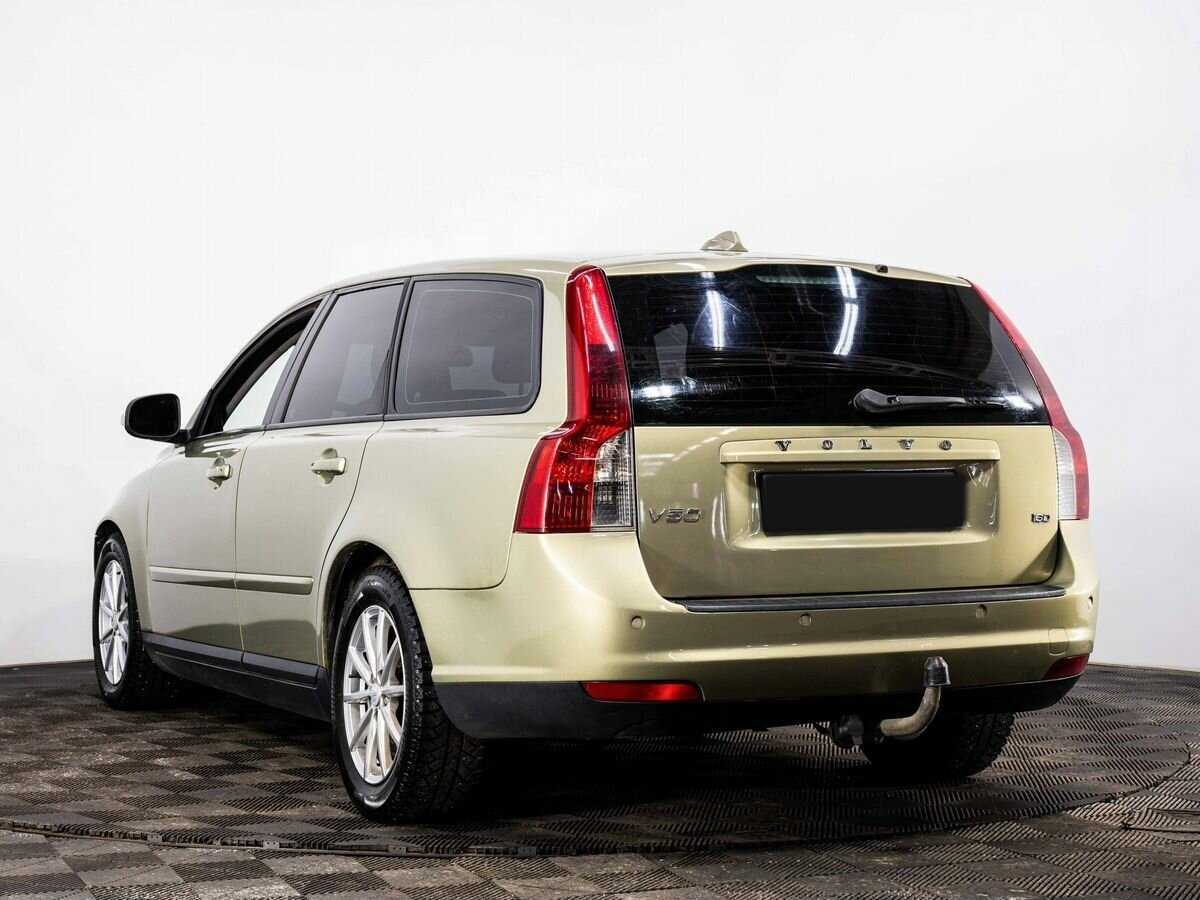 Б/У Вольво V50 2009 года. Фото: #3