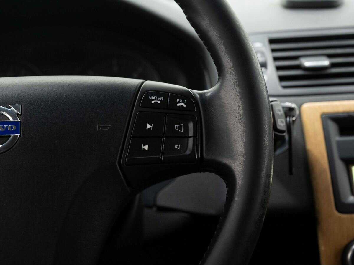 Б/У Вольво V50 2009 года. Фото: #12