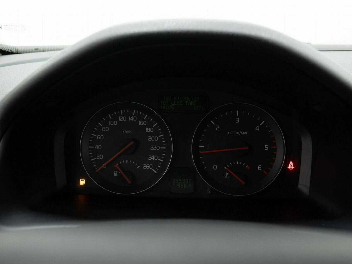 Б/У Вольво V50 2009 года. Фото: #13