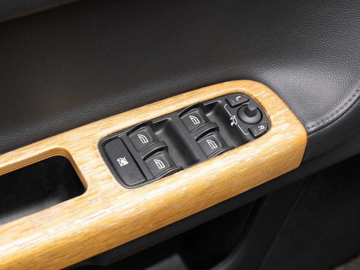 Б/У Вольво V50 2009 года. Фото: #14