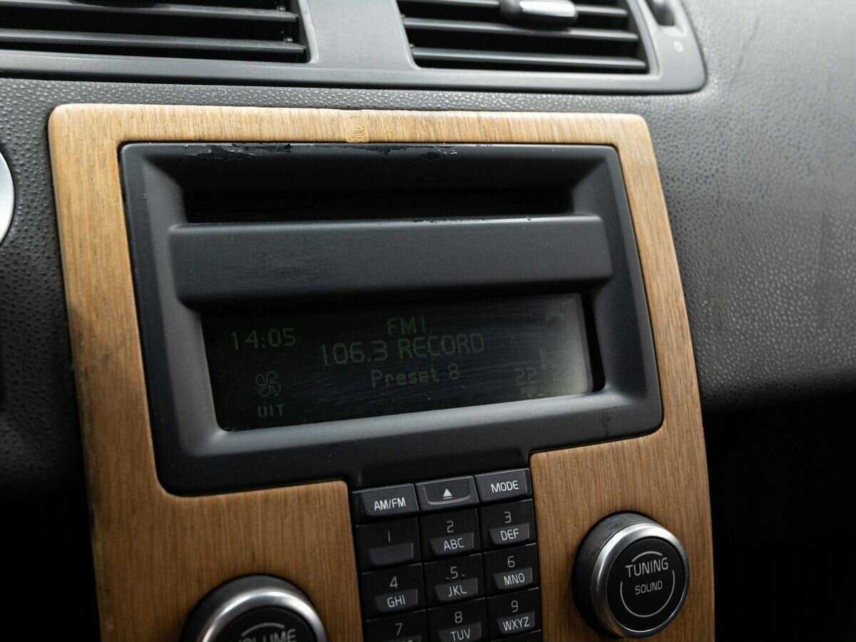 Б/У Вольво V50 2009 года. Фото: #16