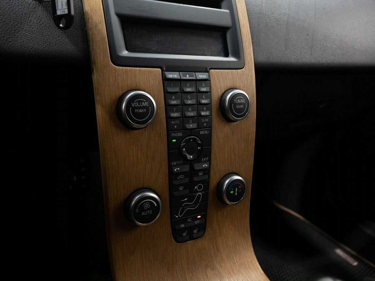 Б/У Вольво V50 2009 года. Фото: #17