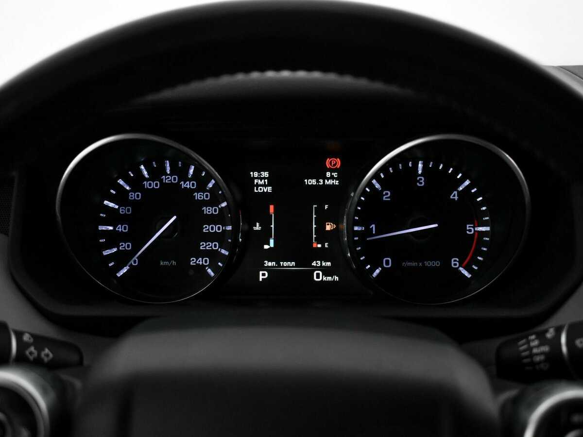 Б/У Лэнд Ровер Рэнж Ровер Спорт 2015 года. Фото: #17