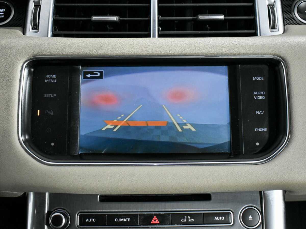 Б/У Лэнд Ровер Рэнж Ровер Спорт 2015 года. Фото: #25