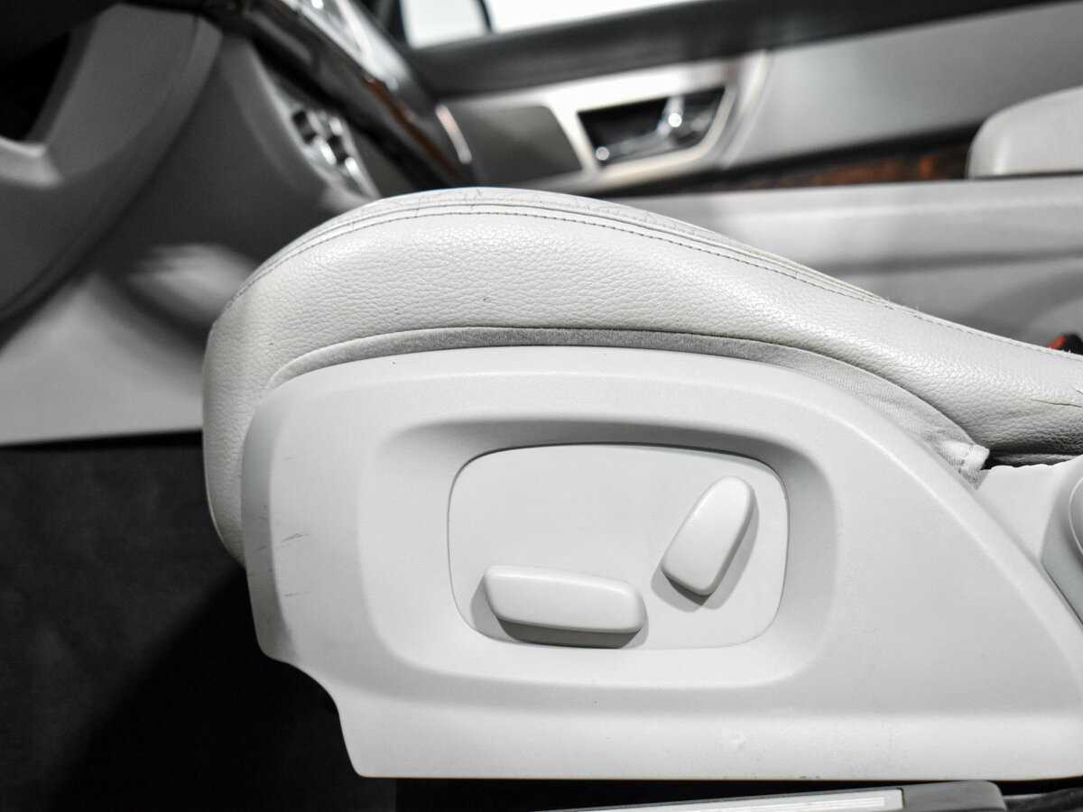 Б/У Ягуар ИксФ 2008 года. Фото: #7