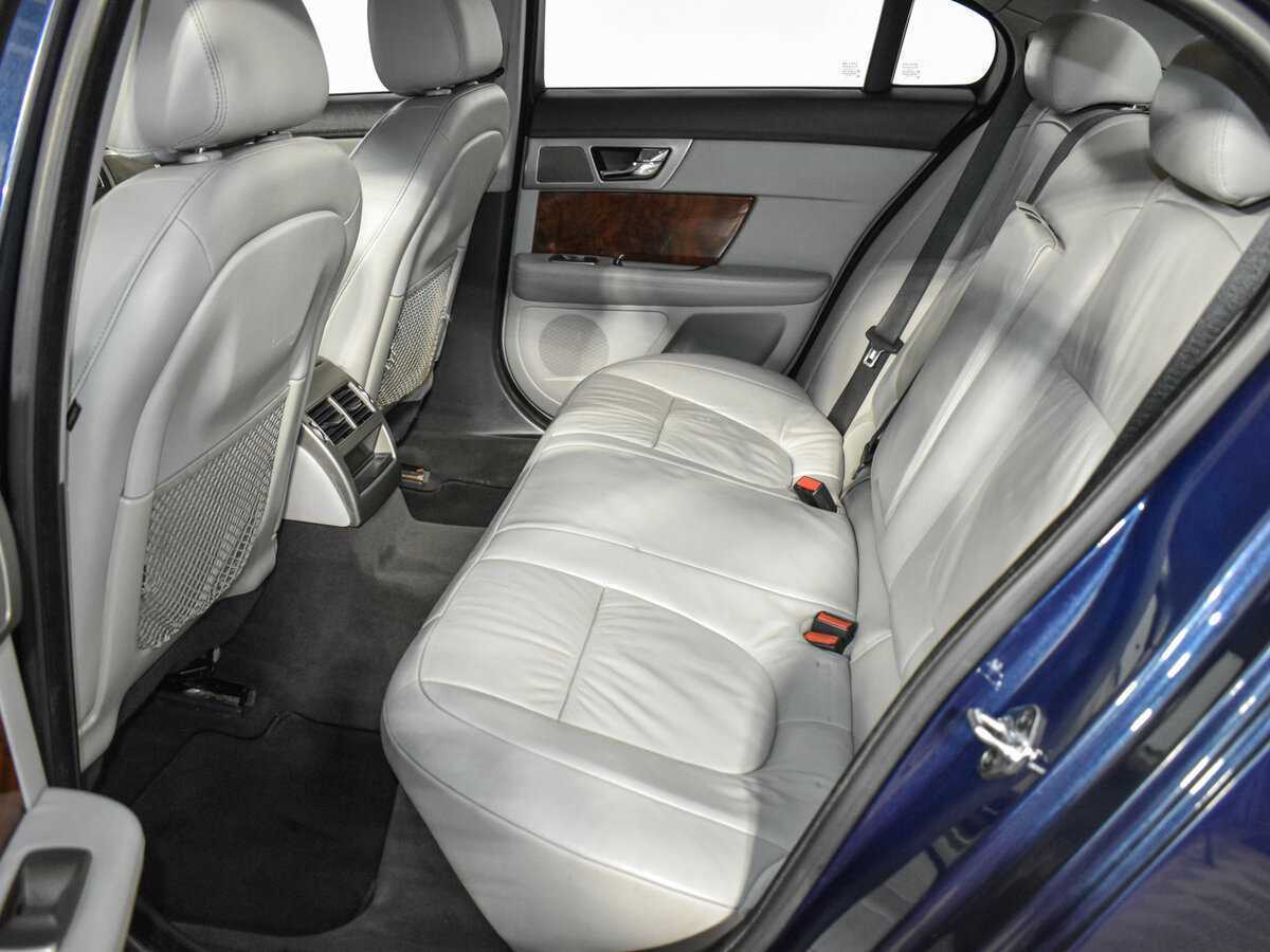 Б/У Ягуар ИксФ 2008 года. Фото: #10