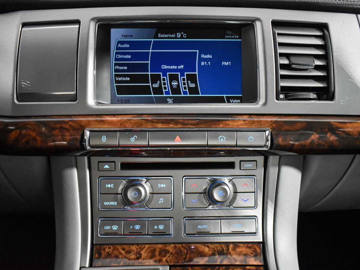 Б/У Ягуар ИксФ 2008 года. Фото: #14